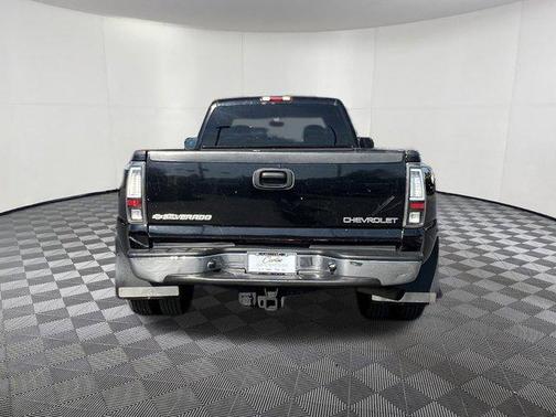 2004 Chevrolet Silverado 3500 LT Crew Cab