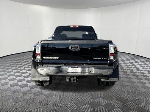 2004 Chevrolet Silverado 3500 LT Crew Cab