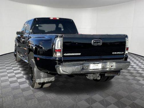 2004 Chevrolet Silverado 3500 LT Crew Cab