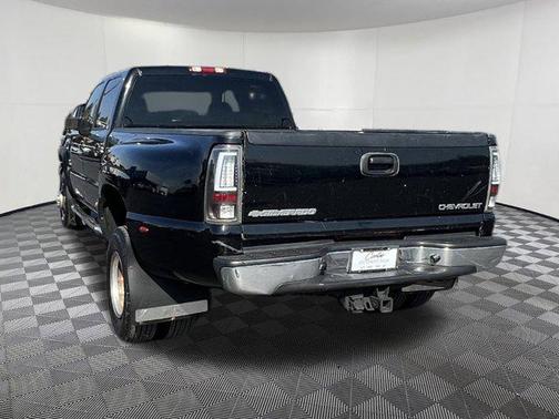 2004 Chevrolet Silverado 3500 LT Crew Cab