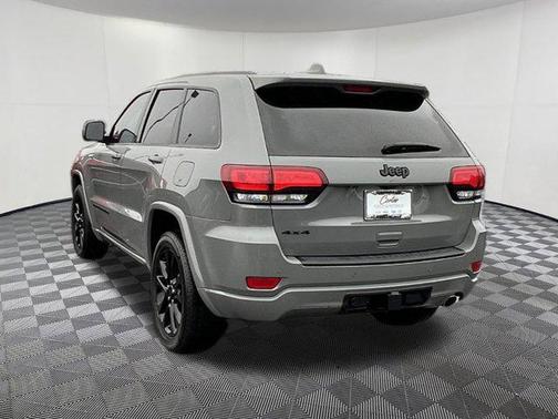 2022 Jeep Grand Cherokee Laredo