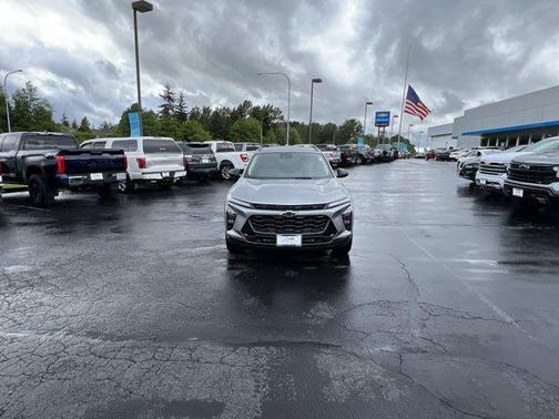 Sterling Gray Metallic 2025 Chevrolet Trax FWD ACTIV