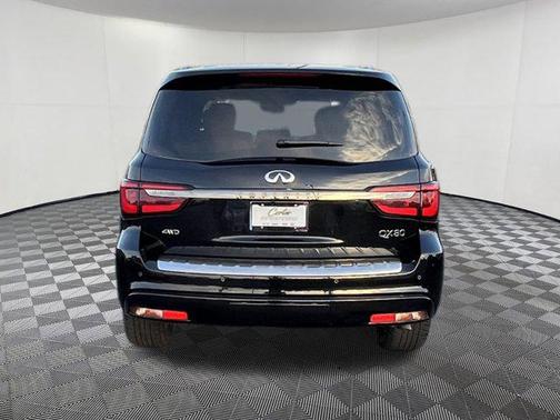 2024 INFINITI QX80 SENSORY AWD