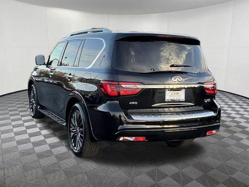 2024 INFINITI QX80 SENSORY AWD