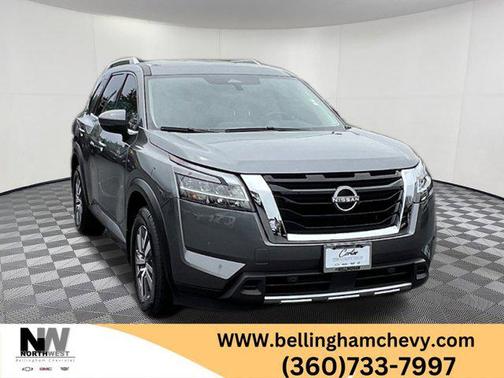 2023 Nissan Pathfinder SL 4WD