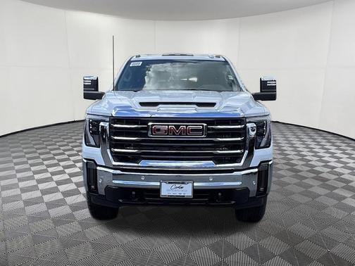 Glacier White Tricoat 2026 GMC Sierra 2500 SLT