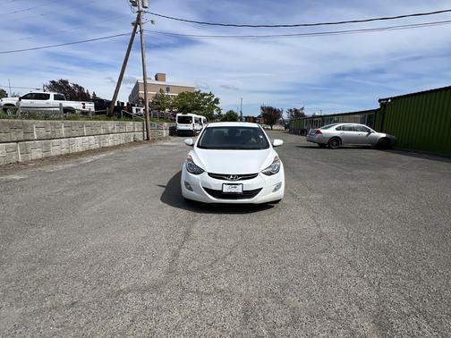 Shimmering White 2013 Hyundai ELANTRA GLS
