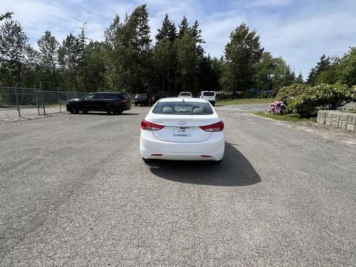 Shimmering White 2013 Hyundai ELANTRA GLS