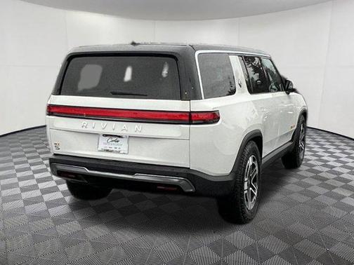 2022 Rivian R1S Launch Edition