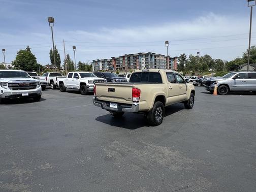 Quicksand 2016 Toyota Tacoma SR5