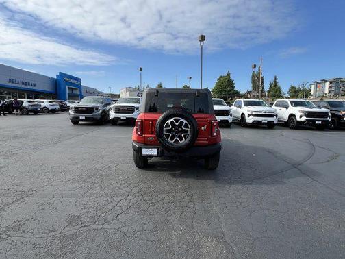 2024 Ford Bronco Outer Banks