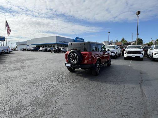 2024 Ford Bronco Outer Banks