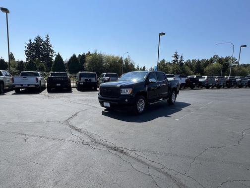 Onyx Black 2019 GMC Canyon Denali