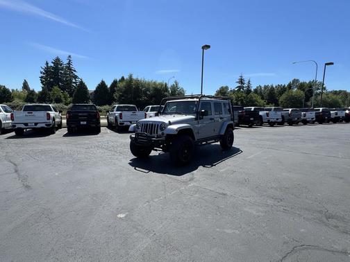 Billet Silver Metallic 2013 Jeep Wrangler Unlimited Sahara