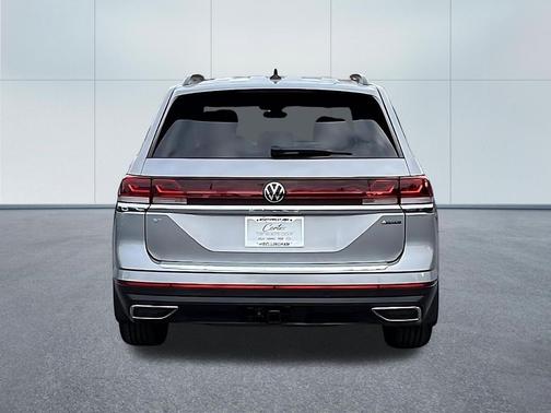 Silver Mist Metallic 2024 Volkswagen Atlas 2.0T SE w/Technology 4MOTION