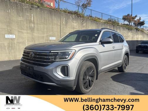 Silver Mist Metallic 2024 Volkswagen Atlas 2.0T SE w/Technology 4MOTION