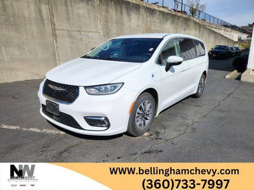 2023 Chrysler Pacifica Hybrid Touring L