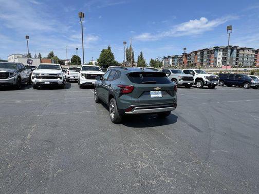 2025 Chevrolet Trax LT