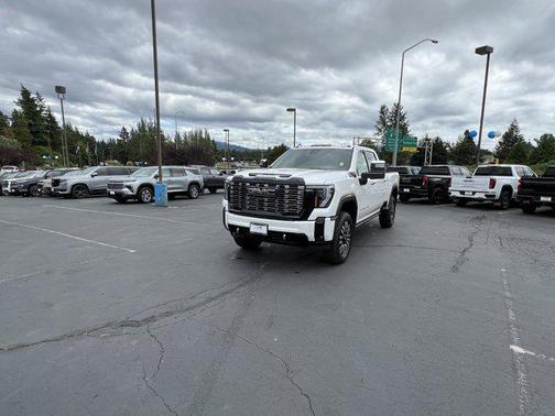2025 GMC Sierra 3500 Denali