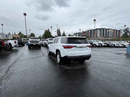 2023 Chevrolet Traverse LS