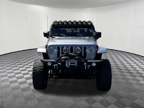 Billet Silver Metallic Clearcoat 2020 Jeep Gladiator Overland