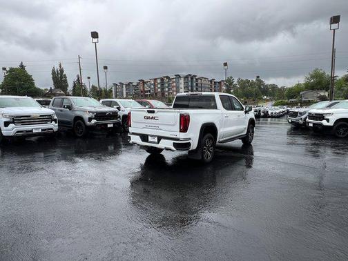 Summit White 2023 GMC Sierra 1500 AT4