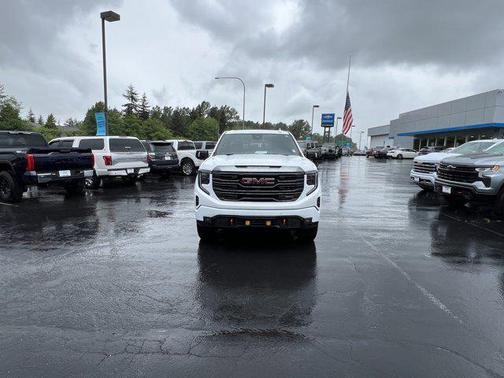 Summit White 2023 GMC Sierra 1500 AT4