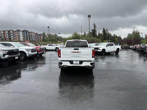 Summit White 2023 GMC Sierra 1500 AT4