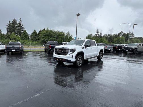 Summit White 2023 GMC Sierra 1500 AT4