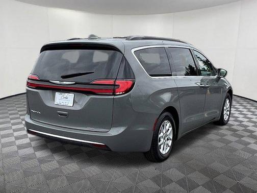 Ceramic Gray Clearcoat 2022 Chrysler Pacifica Touring L
