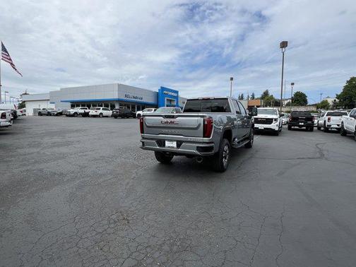 2025 GMC Sierra 3500 Denali