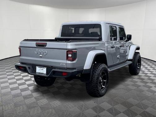Billet Silver Metallic Clearcoat 2020 Jeep Gladiator Overland