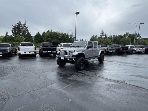 Billet Silver Metallic Clearcoat 2020 Jeep Gladiator Overland