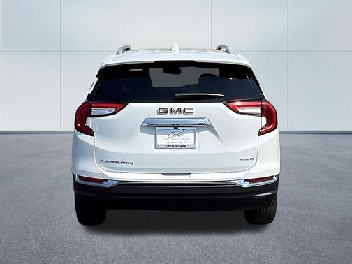 Summit White 2024 GMC Terrain SLT