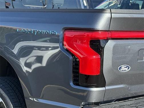 2025 Ford F-150 Lightning Platinum