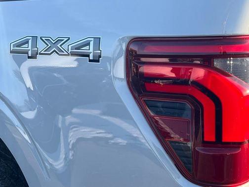 Avalanche 2026 Ford F-150 Lariat