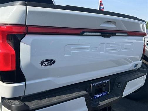 2025 Ford F-150 Lightning Platinum