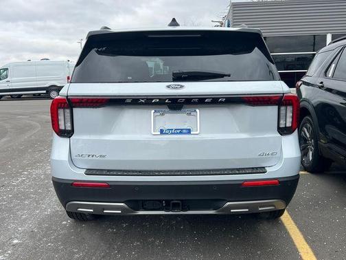 Space White Metallic 2026 Ford Explorer Active