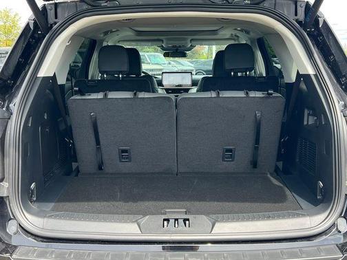 Agate Black Metallic 2026 Ford Explorer Active