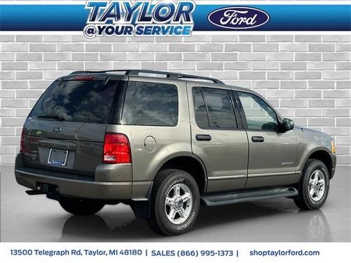 2004 Ford Explorer XLT