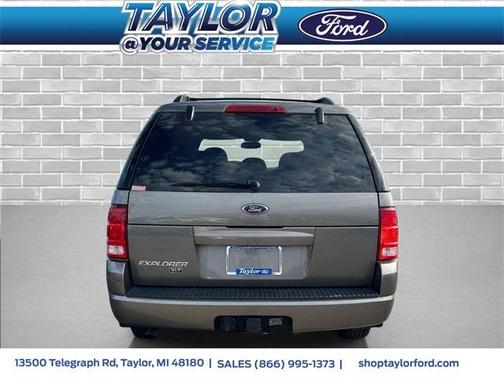2004 Ford Explorer XLT