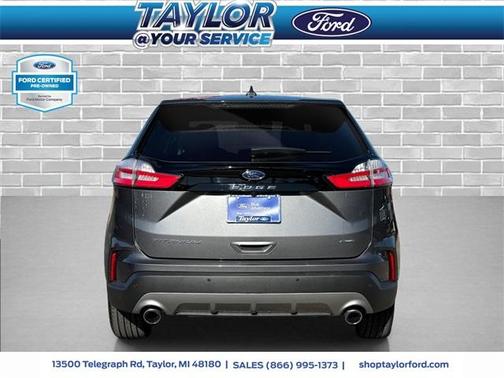 2022 Ford Edge Titanium