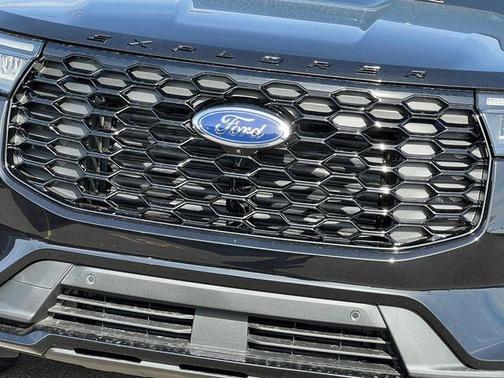 Agate Black Metallic 2026 Ford Explorer ST-Line