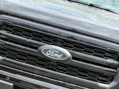 Agate Black Metallic 2026 Ford F-150 Lariat