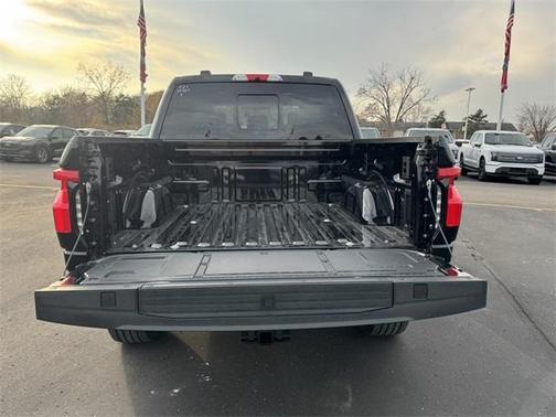 2025 Ford F-150 Lightning Platinum