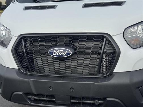 2026 Ford Transit-250 148 WB Medium Roof Cargo