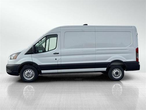 2026 Ford Transit-250 148 WB Medium Roof Cargo
