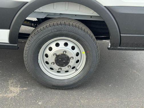 2026 Ford Transit-250 148 WB Medium Roof Cargo