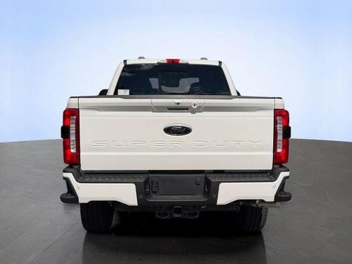 Star White 2026 Ford F-350 Lariat Super Duty