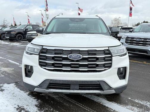 Star White 2026 Ford Explorer Active
